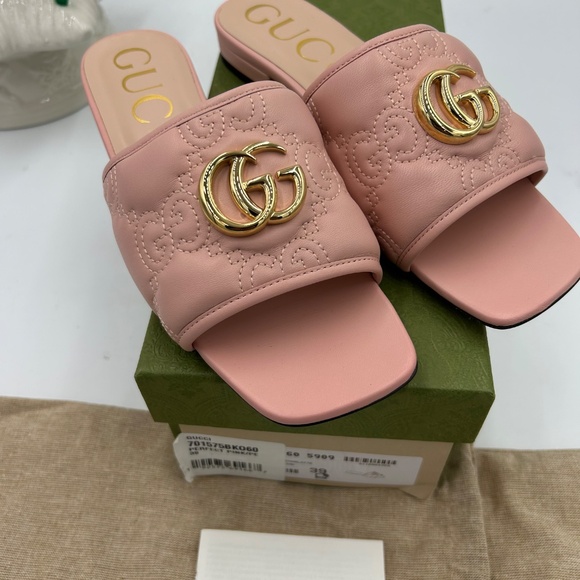 Women’s Gucci GG matelasse blush slide sandals size 39 made in Italy - Picture 2 of 10